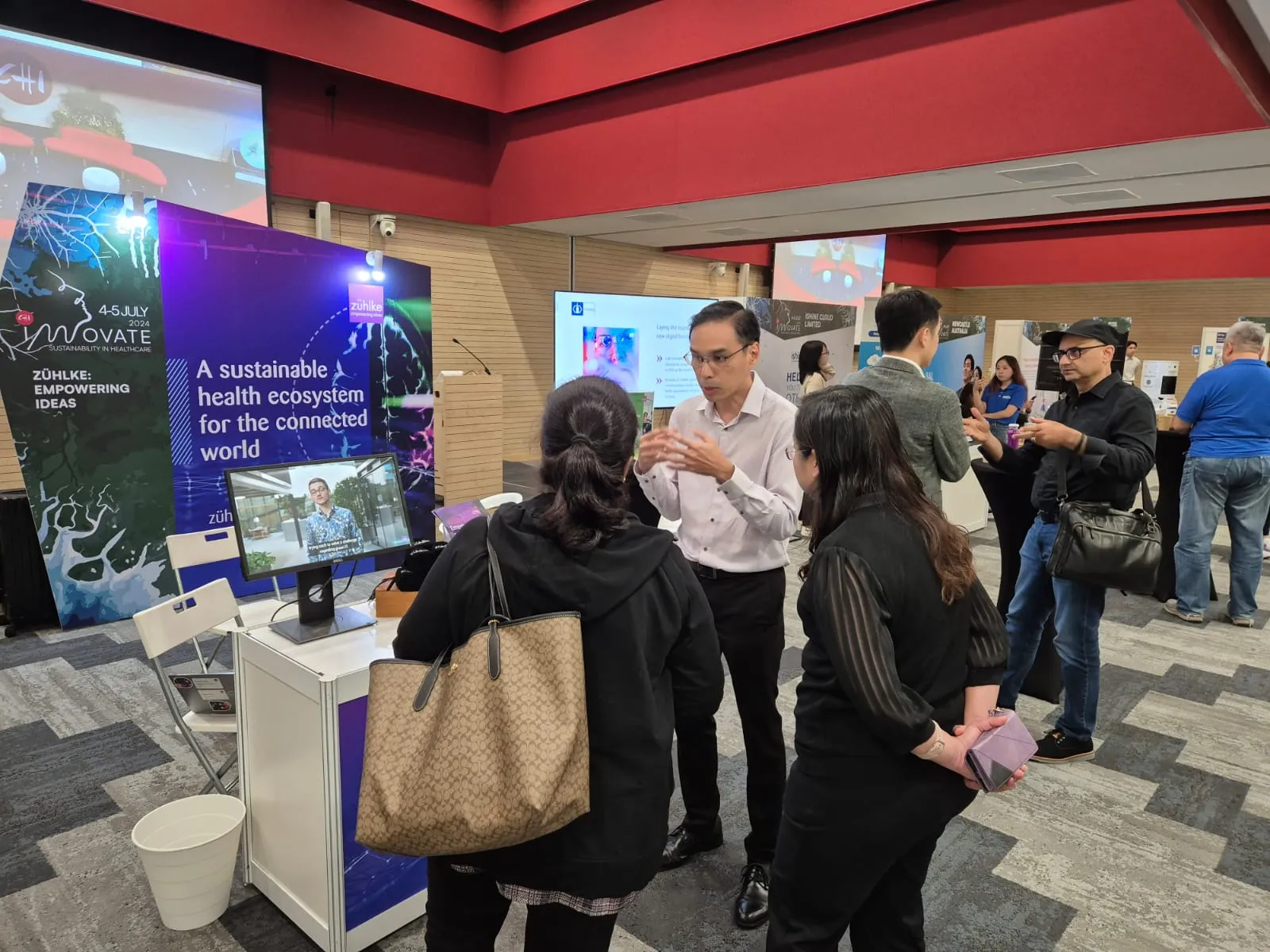 Discussions at the Zühlke booth